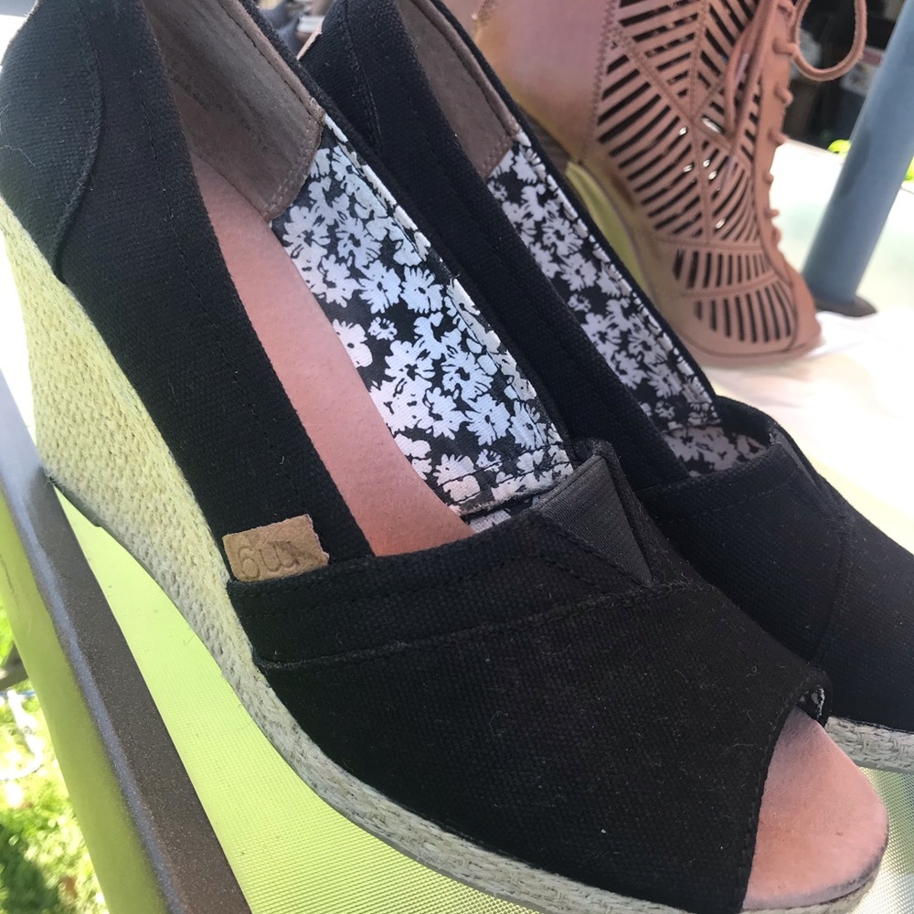 Madden Girl wedges